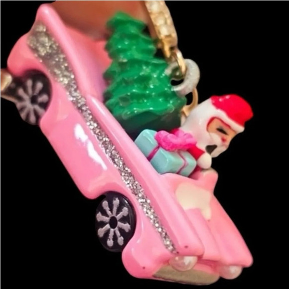 BETSEY JOHNSON Christmas Holiday Mismatch Santa Driving Car & Tree Earrings NWT - Picture 4 of 6